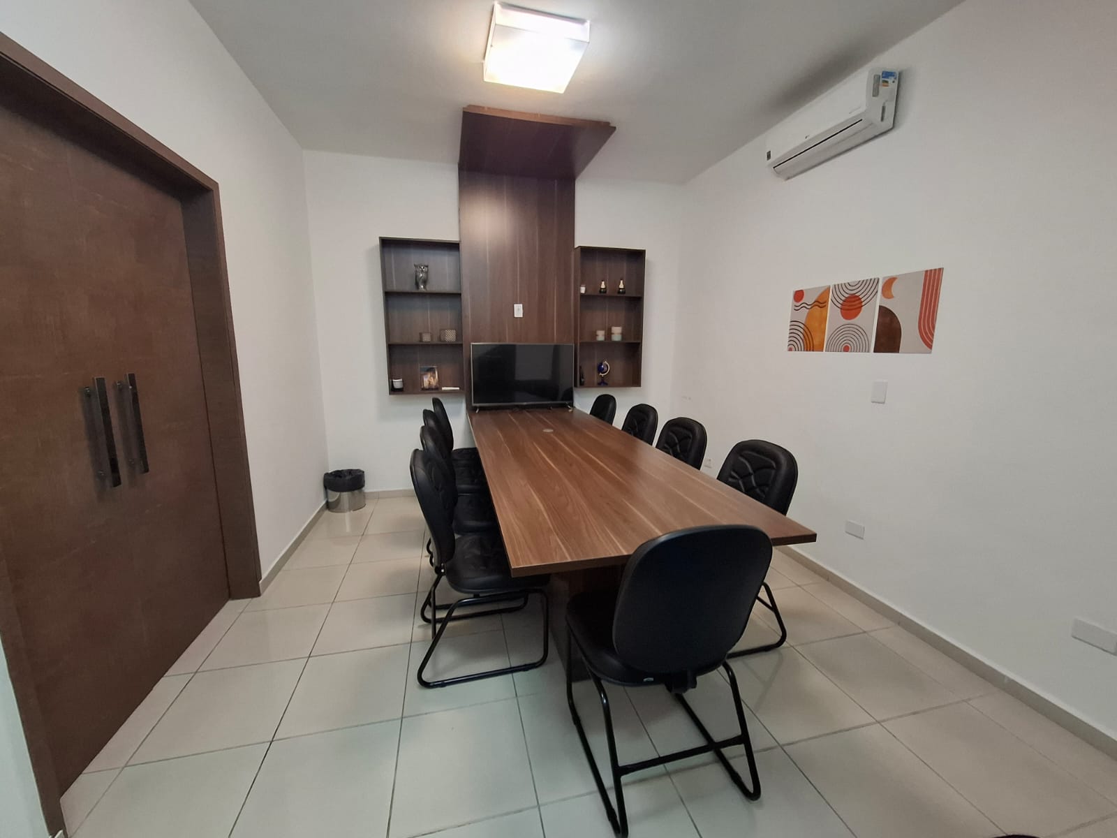 Sala de reunião do Nalu Coworking